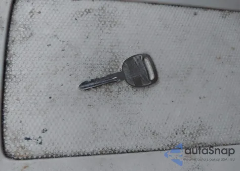 2001 Chevrolet Suburban 1500 Lt from USA, damaged, VIN 3GNEC16T91G238311